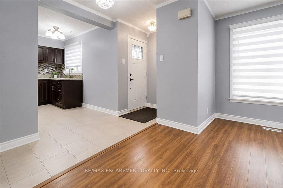 110 Ling Road 7, Toronto, ON M1E 4V9 – photo 3