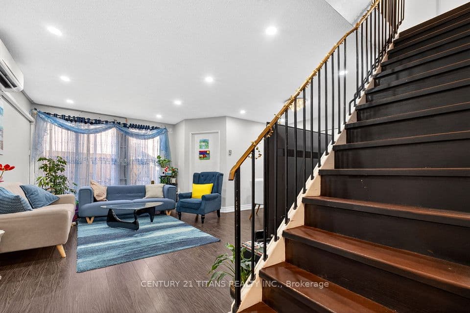 100 Mornelle Court 1018, Toronto, ON M1E 4X2 – photo 2