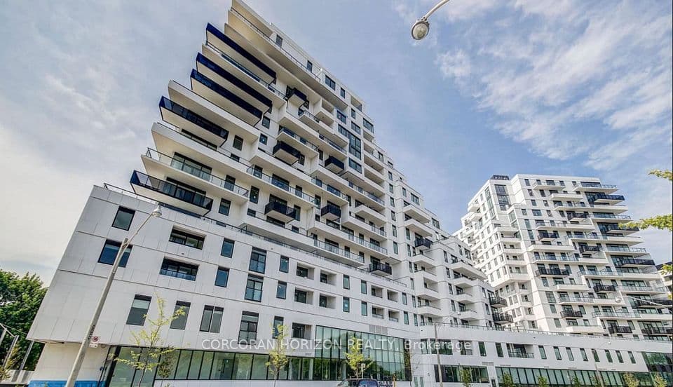 1050 Eastern Avenue 819, Toronto, ON M4L 0B7 – main photo