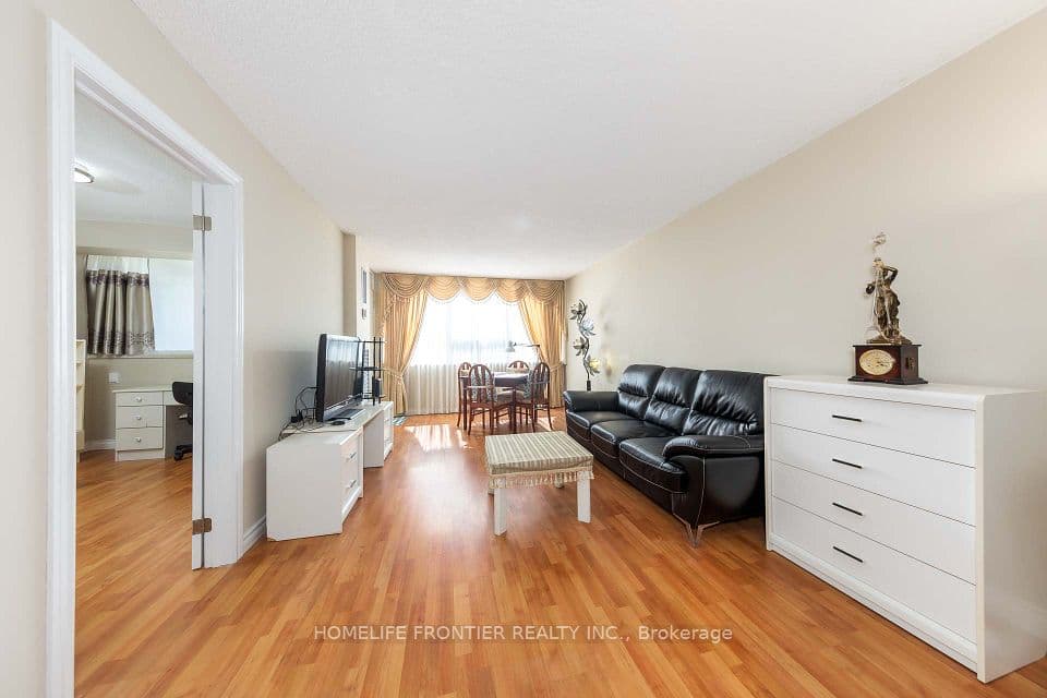 45 Silver Springs Boulevard 706, Toronto, ON M1V 1R2 – main photo