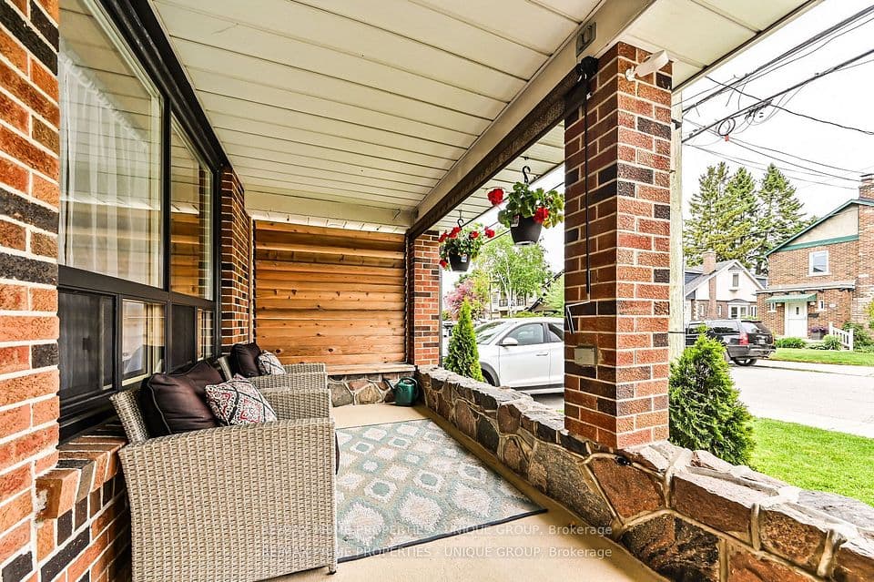 16 Eastwood Avenue, Toronto, ON M1N 3G9 – photo 3