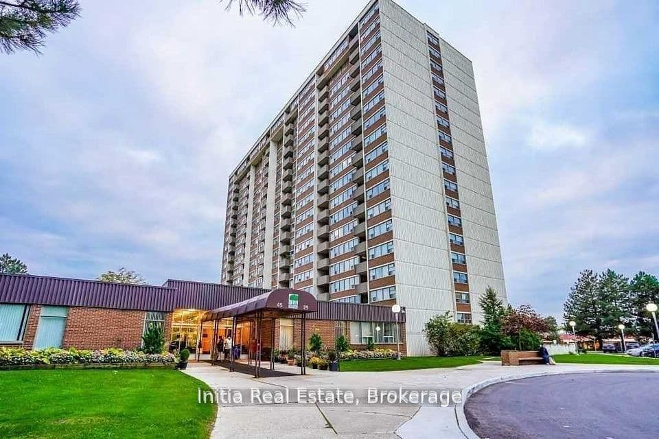 25 Silver Springs Boulevard 406, Toronto, ON M1V 1M9 – main photo