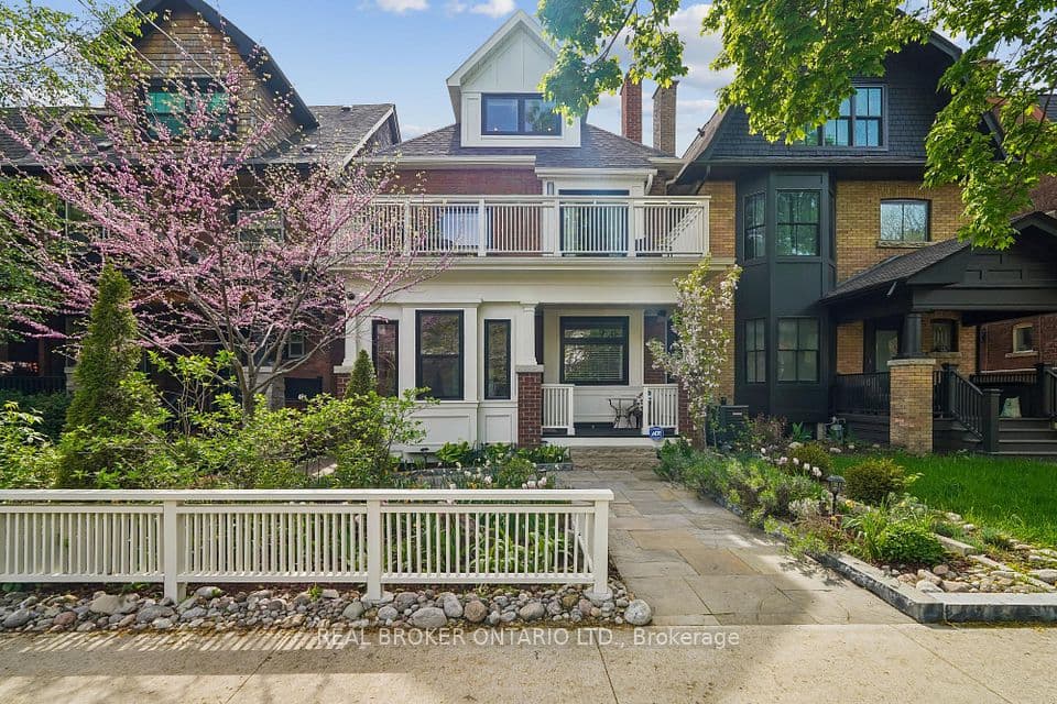 20 Brookmount Road, Toronto, ON M4L 3N1 – main photo