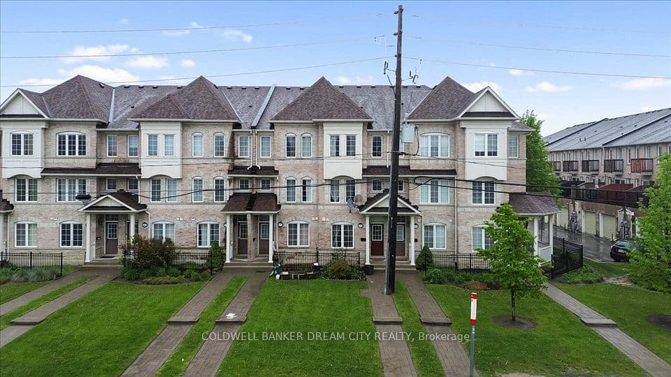 559 Midland Avenue, Toronto, ON M1N 4E8 – photo 2