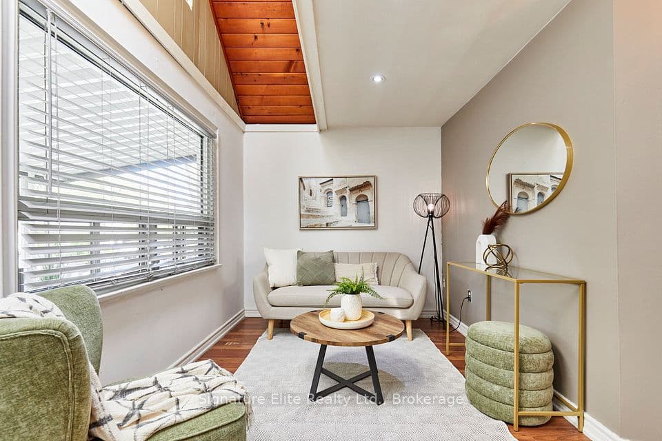 19 Kenworthy Avenue, Toronto, ON M1L 3B1 – photo 3