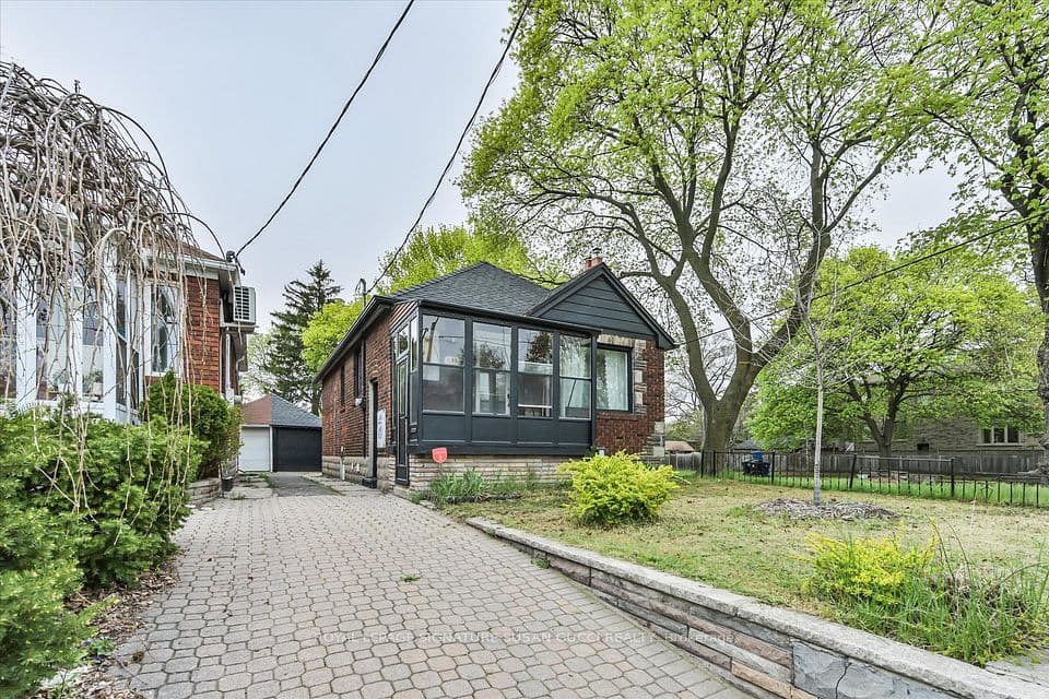 388 O'Connor Drive, Toronto, ON M4J 2W1 – photo 2