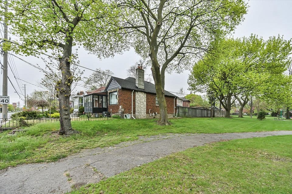 388 O'Connor Drive, Toronto, ON M4J 2W1 – photo 3