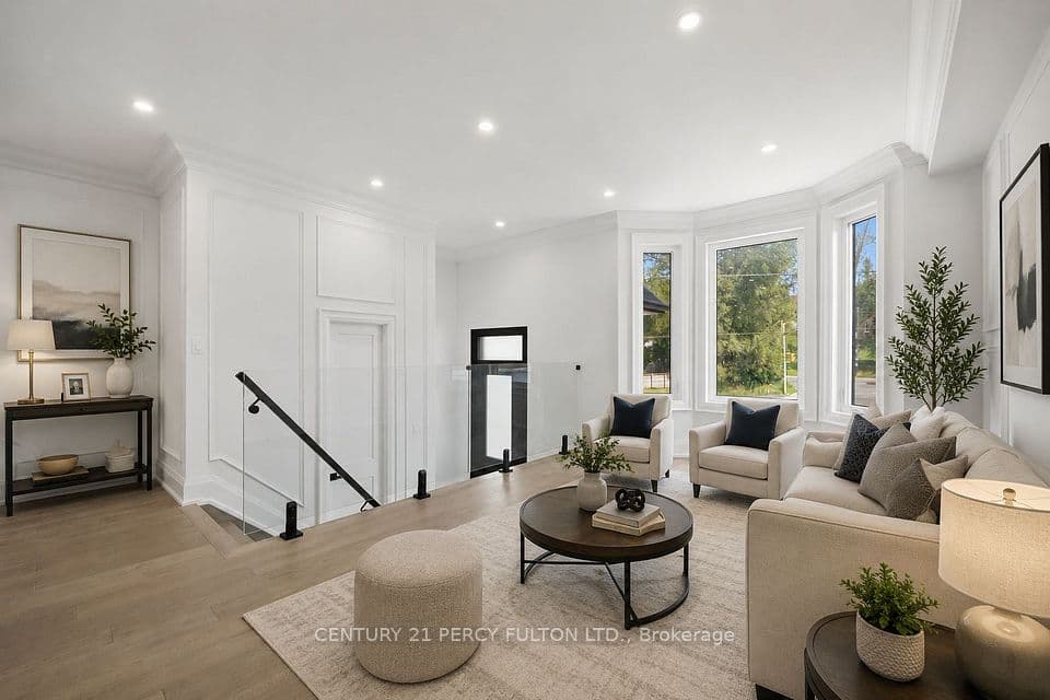 195 Danforth Road, Toronto, ON M1L 3X1 – photo 2