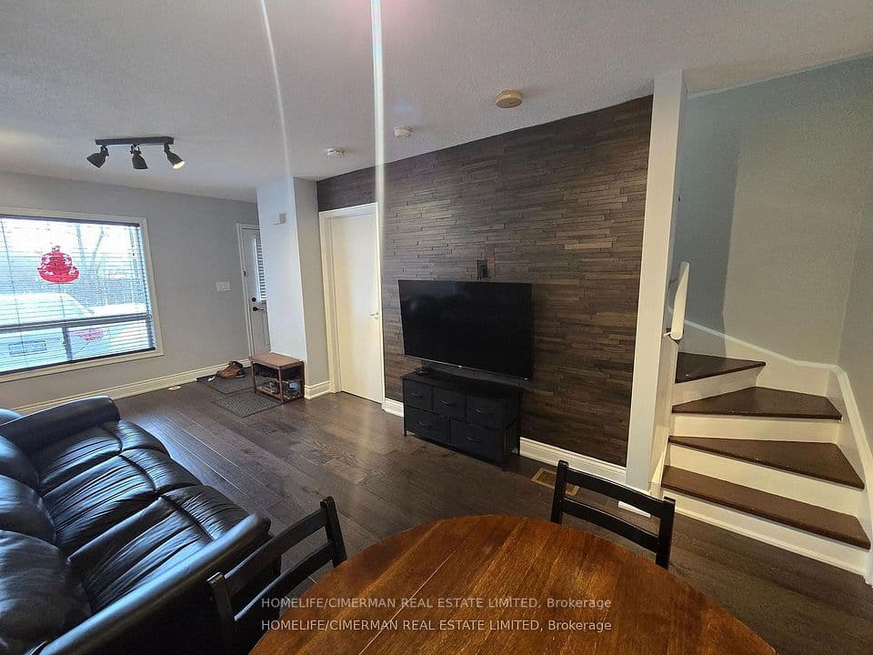 4277 Lawrence Avenue E 6, Toronto, ON M1E 2S8 – photo 2