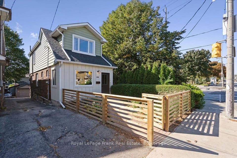 108 Greenwood Avenue, Toronto, ON M4L 2P6 – main photo