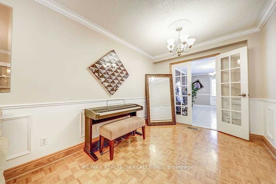 117 Dunsfold Drive, Toronto, ON M1B 1T5 – photo 3