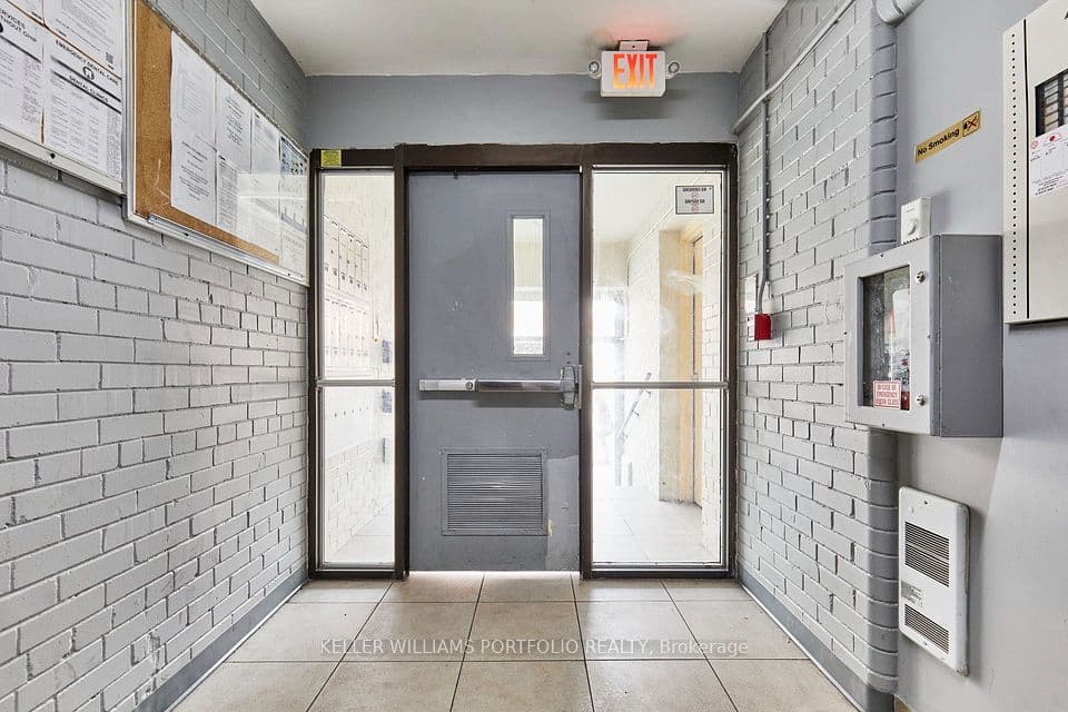 1395 Gerrard Street E, Toronto, ON M4L 1Z3 – photo 2