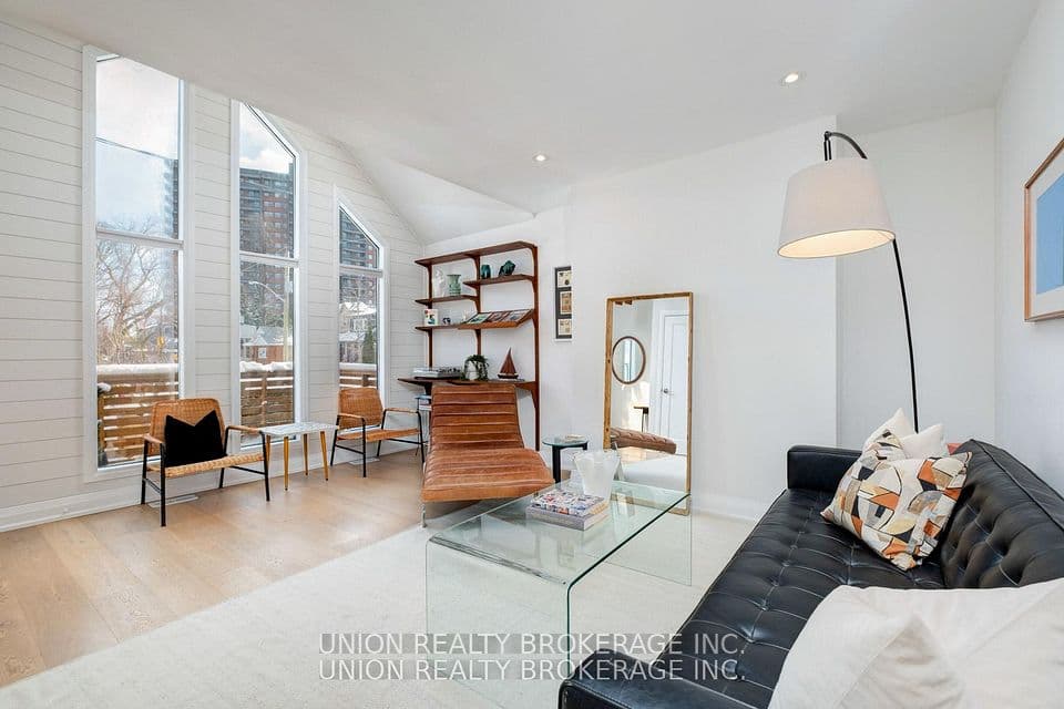8 Bryant Avenue, Toronto, ON M4C 5G8 – main photo