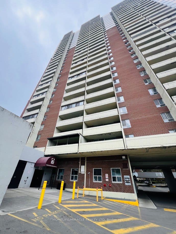 5 Massey Square 1108, Toronto, ON M4C 5L6 – main photo