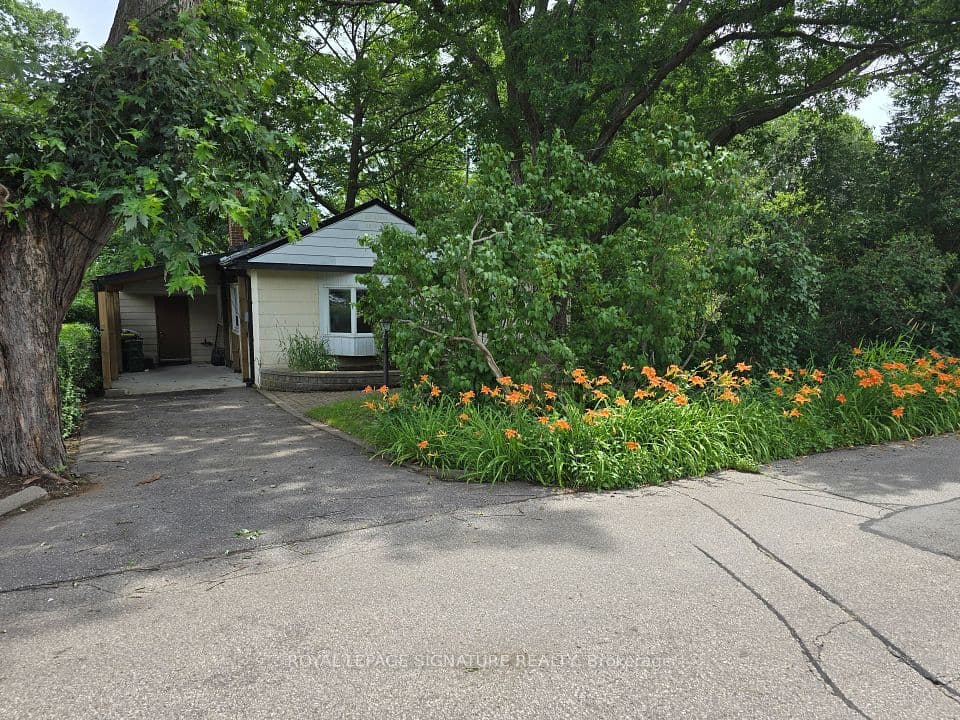 429 Rouge Hills Drive, Toronto, ON M1C 2Z6 – main photo