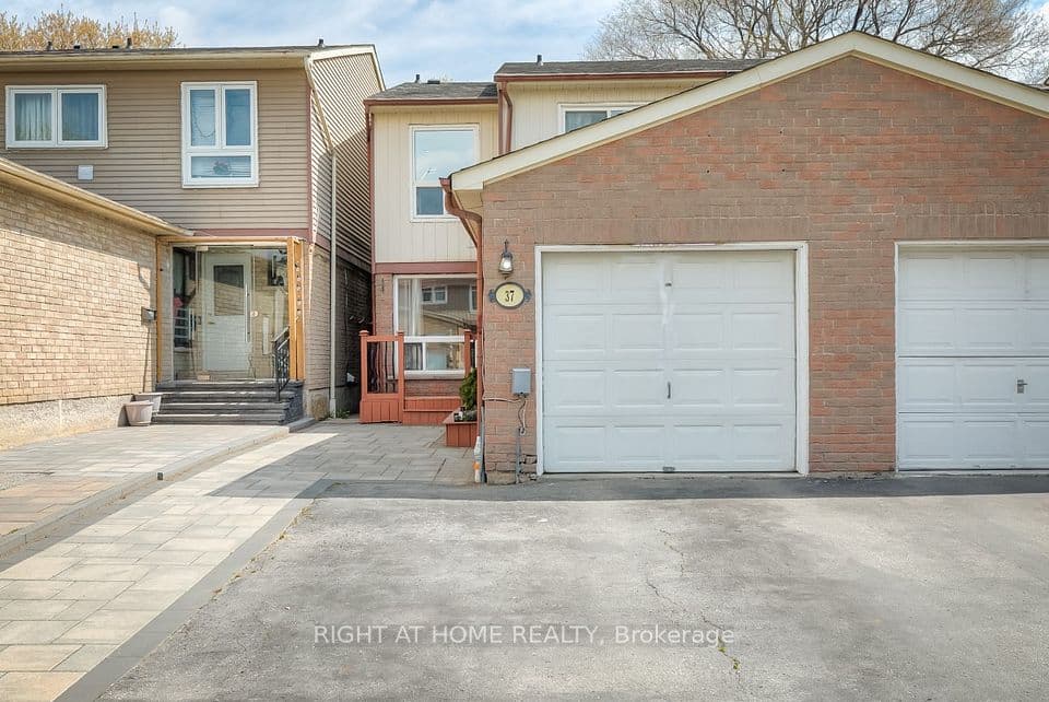 37 McKnight Drive, Toronto, ON M1B 2Z4 – main photo