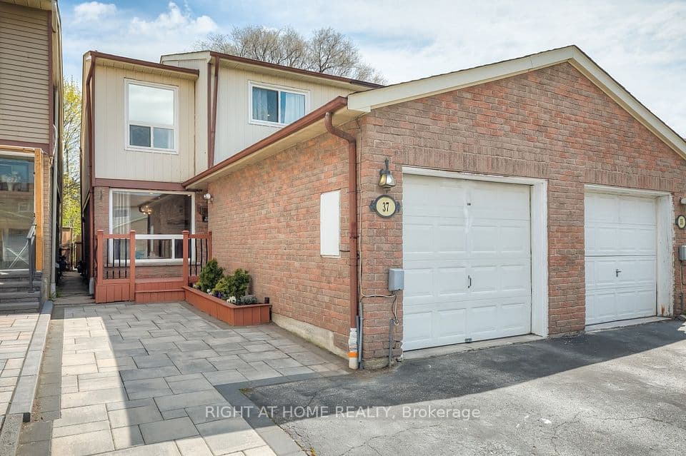 37 McKnight Drive, Toronto, ON M1B 2Z4 – photo 2