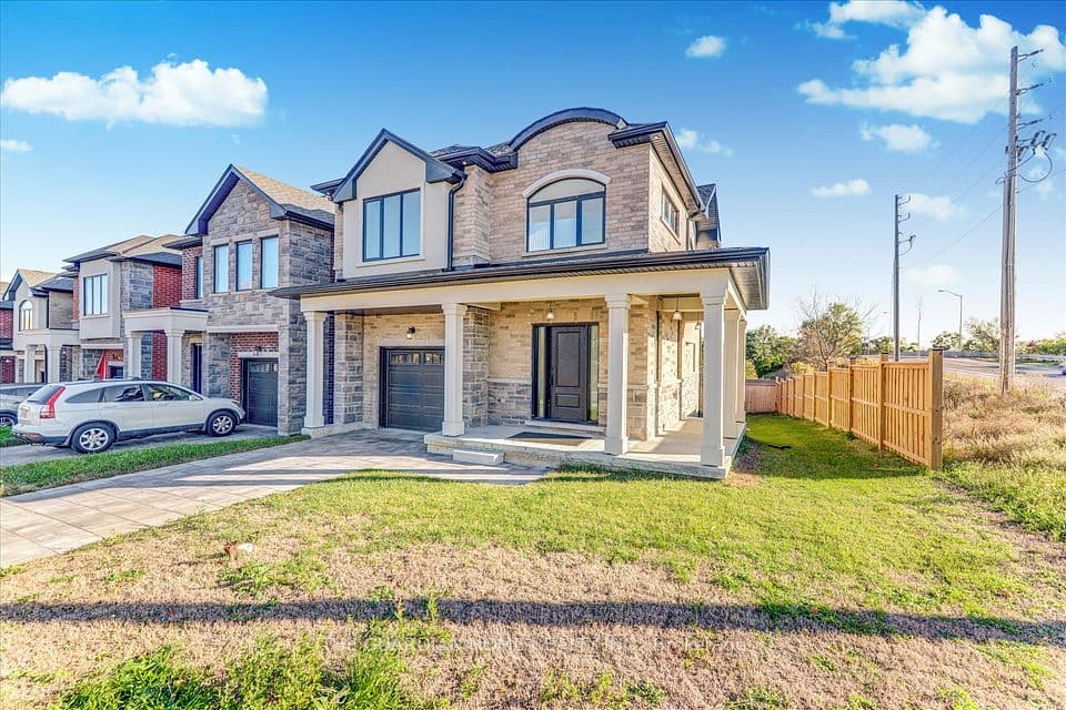 97 Chelliah Court, Toronto, ON M1B 0E7 – photo 3