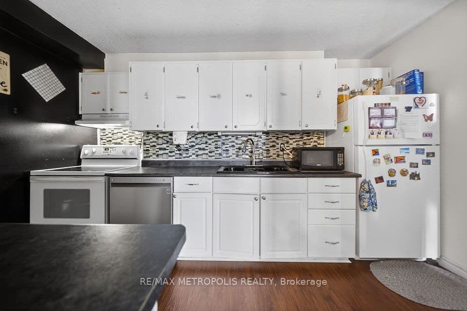 15 Torrance Road 1102, Toronto, ON M1J 3K2 – photo 2