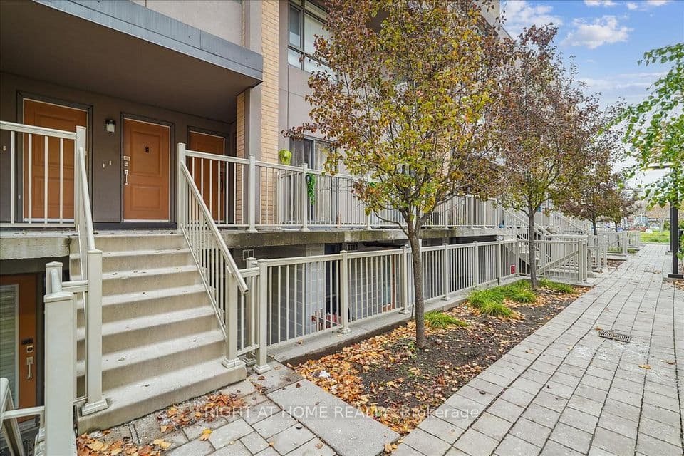 90 Orchid Place Drive 304, Toronto, ON M1B 0C4 – photo 3