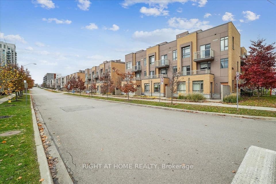 90 Orchid Place Drive 304, Toronto, ON M1B 0C4 – main photo