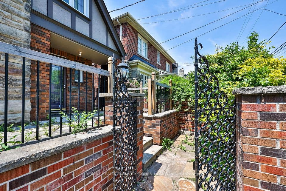 138 Fallingbrook Road, Toronto, ON M1N 2T6 – photo 2