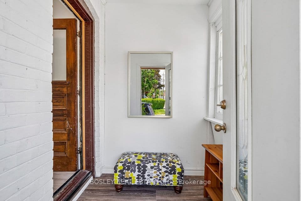 11 Pape Avenue, Toronto, ON M4M 2V5 – photo 2
