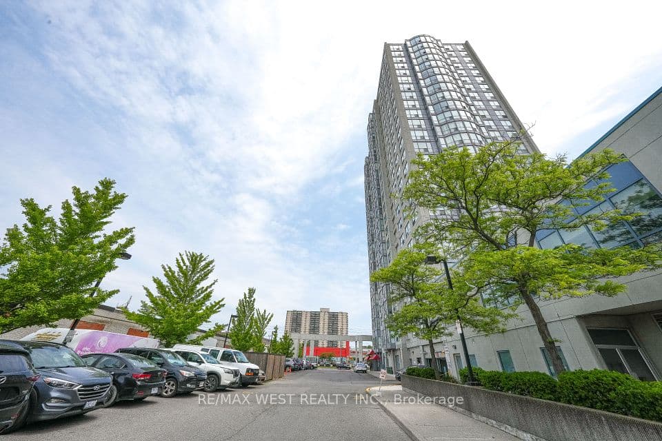 1470 Midland Avenue 608, Toronto, ON M1P 3B9 – photo 2