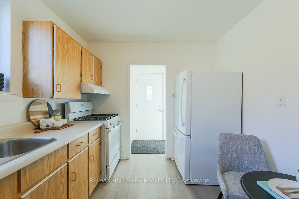 152 Santamonica Boulevard, Toronto, ON M1L 4H6 – photo 2