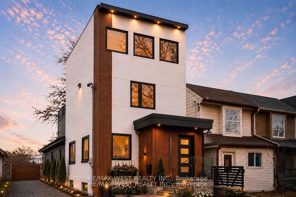 201 Rhodes Avenue, Toronto, ON M4L 3A2 – main photo