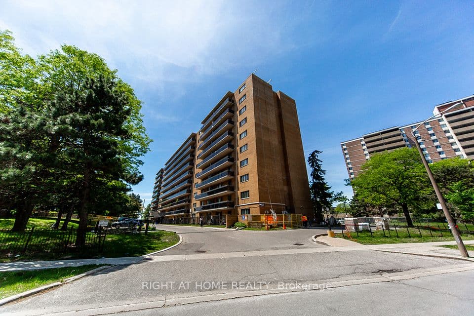 100 Dundalk Drive 315, Toronto, ON M1P 4V2 – photo 3