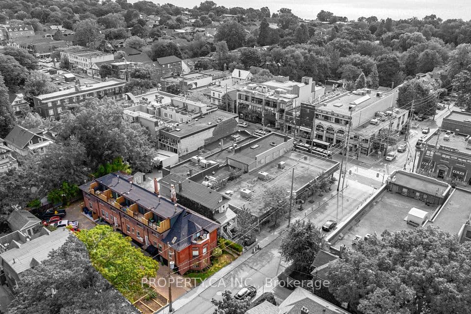 97 Lee Avenue, Toronto, ON M4E 2P2 – main photo