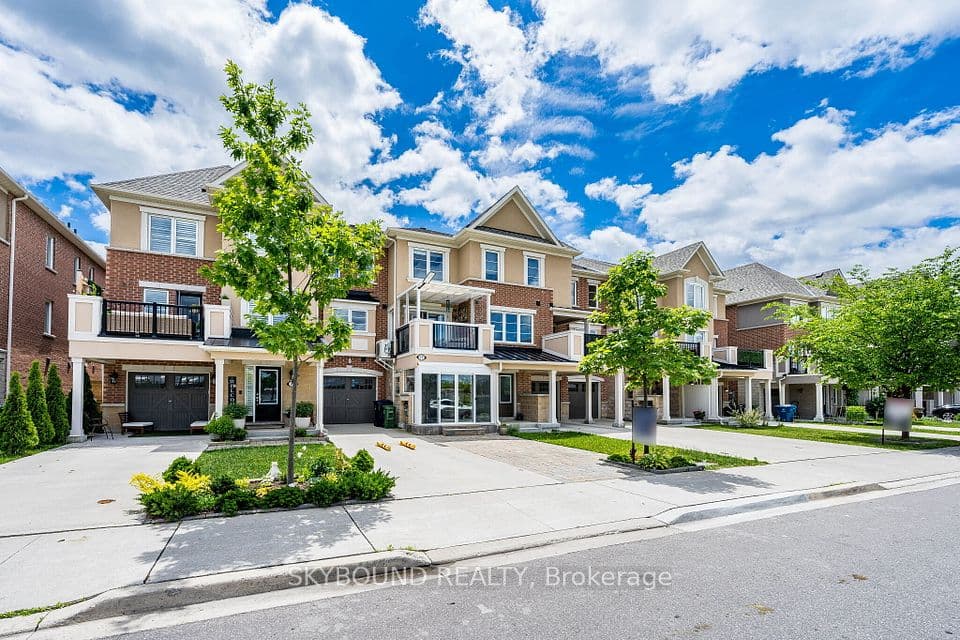 77 Cleanside Road, Toronto, ON M1L 0C2 – main photo