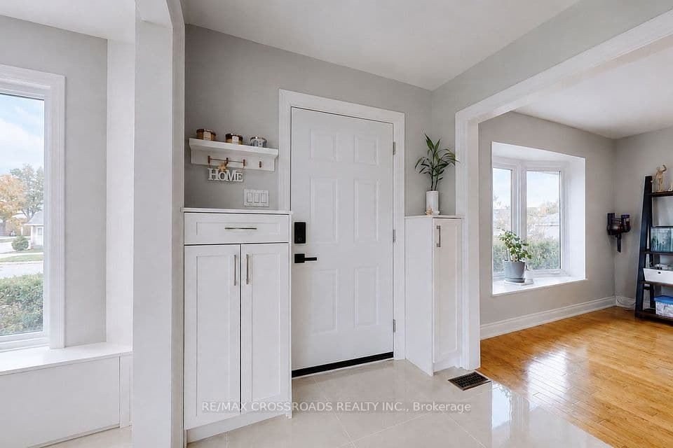 49 King Louis Crescent, Toronto, ON M1T 2X1 – photo 3
