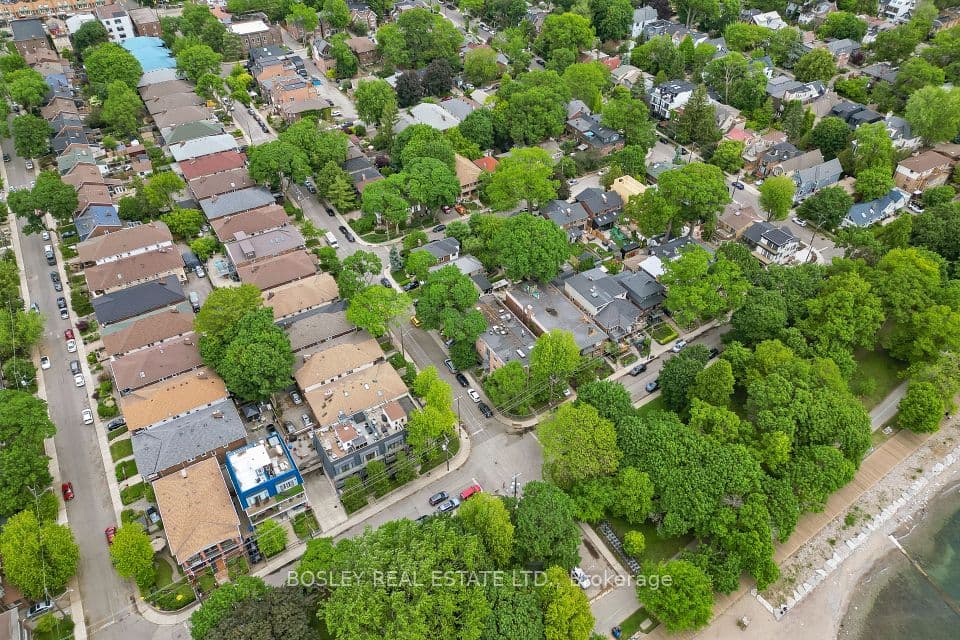 15 Glen Manor Drive 204, Toronto, ON M4E 2X3 – photo 3