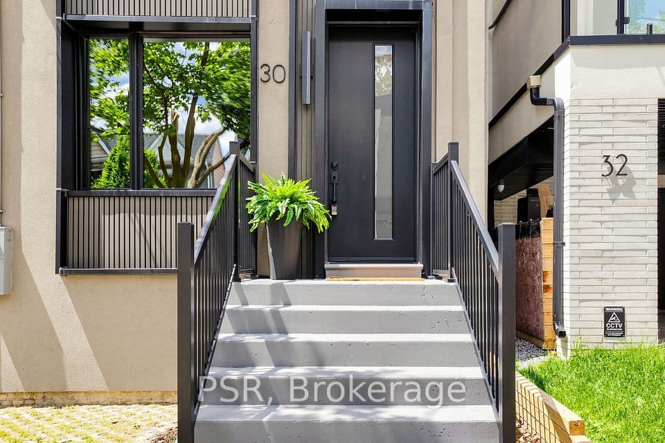 30 Winnifred Avenue, Toronto, ON M4M 2X3 – photo 3