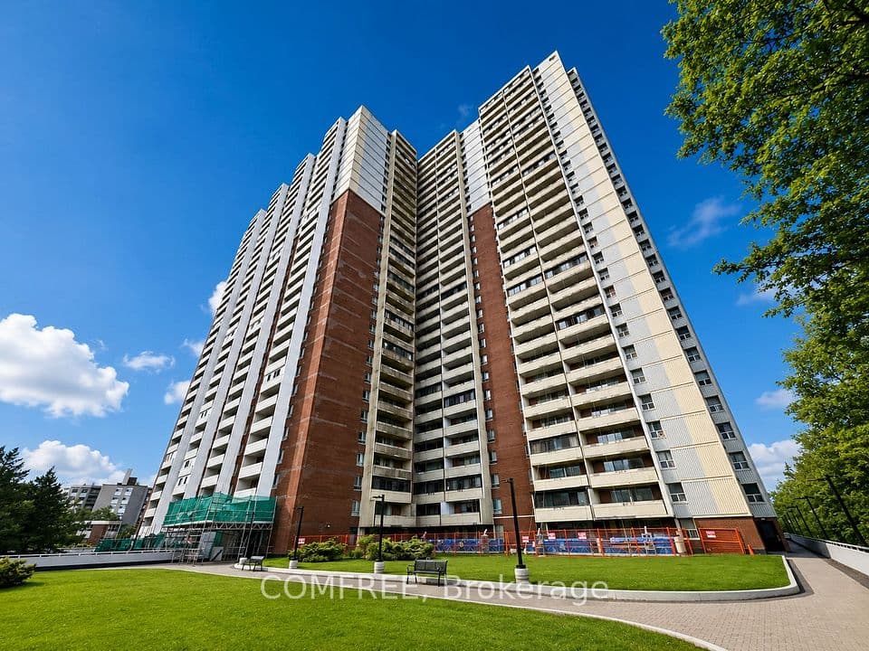 1 Massey Square 412, Toronto, ON M4C 5L4 – photo 2