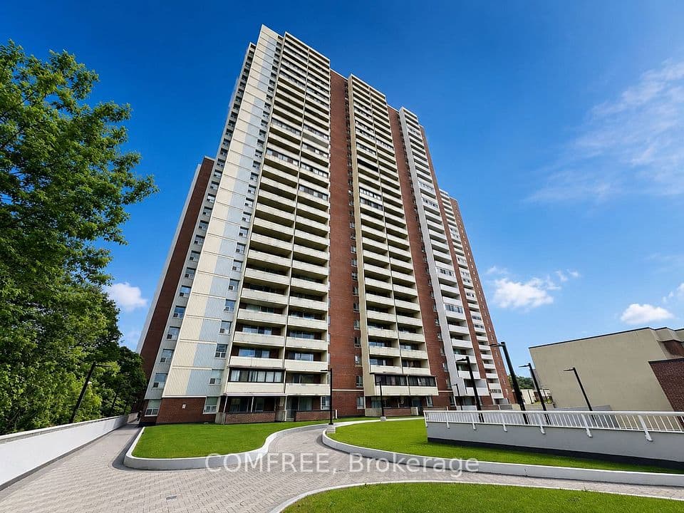1 Massey Square 412, Toronto, ON M4C 5L4 – main photo