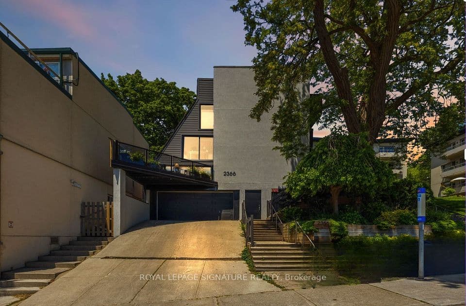 2366 Queen Street E 7, Toronto, ON M4E 1H4 – main photo