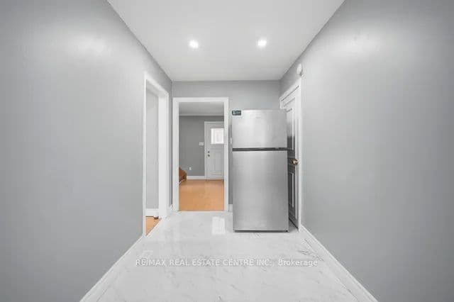 53 Farmhill Court, Toronto, ON M1B 2M1 – photo 3