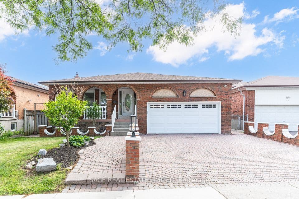 40 Beamsville Drive, Toronto, ON M1T 3S2 – main photo
