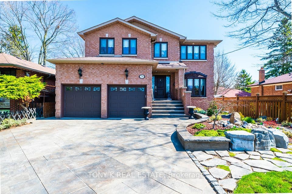 79 Bennett Road, Toronto, ON M1E 3Y4 – main photo