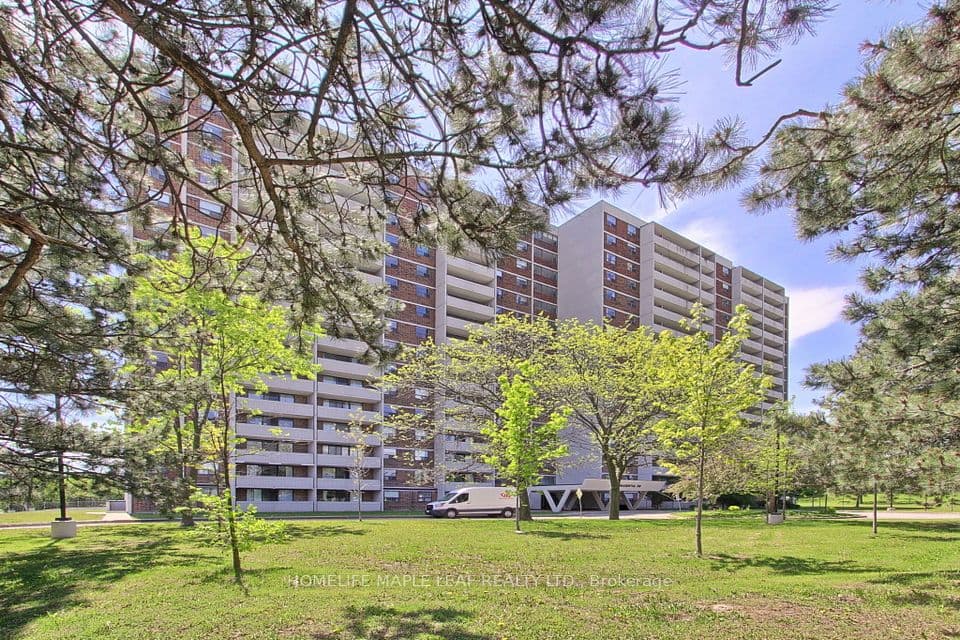 301 Prudential Drive 309, Toronto, ON M1P 4V3 – main photo
