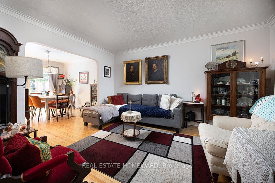 69 Hertle Avenue, Toronto, ON M4L 2T3 – photo 3