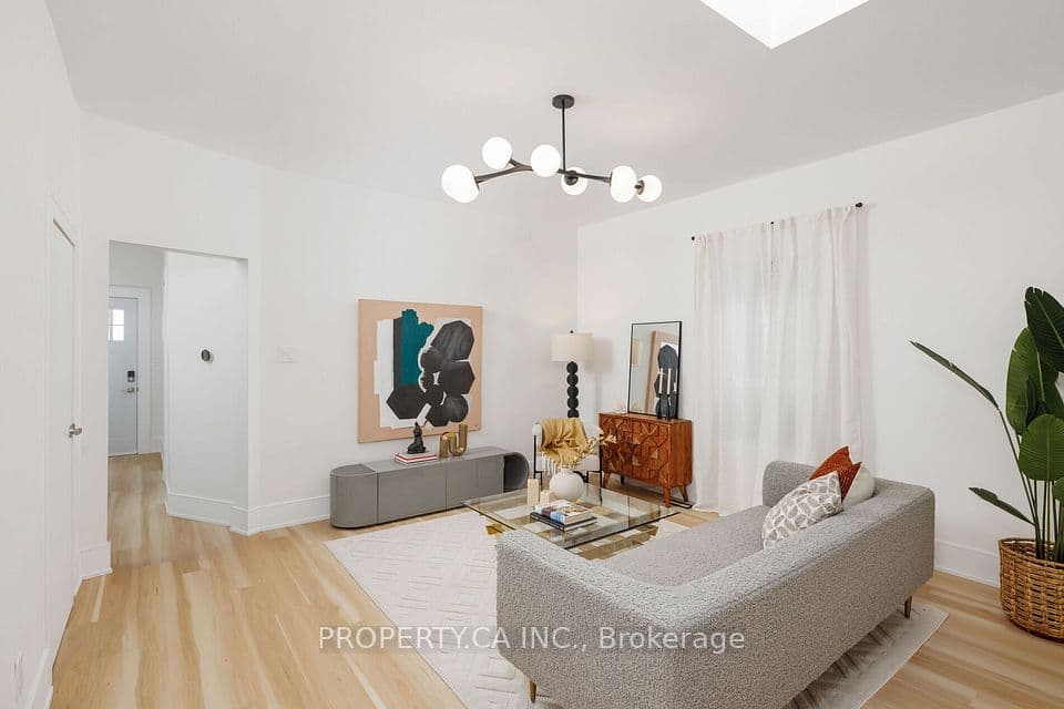 332 Woodfield Road, Toronto, ON M4L 2X1 – photo 3