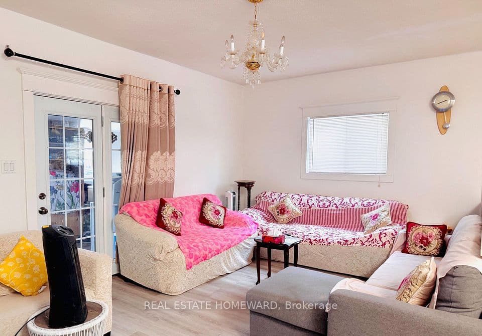 41 Patterson Avenue, Toronto, ON M1L 3Y1 – photo 2