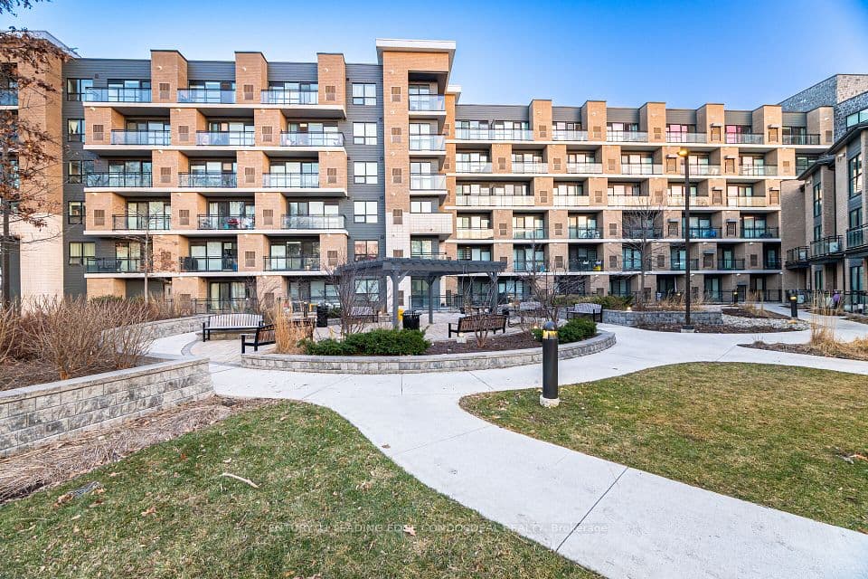 1 Falaise Road 424, Toronto, ON M1E 0B9 – main photo