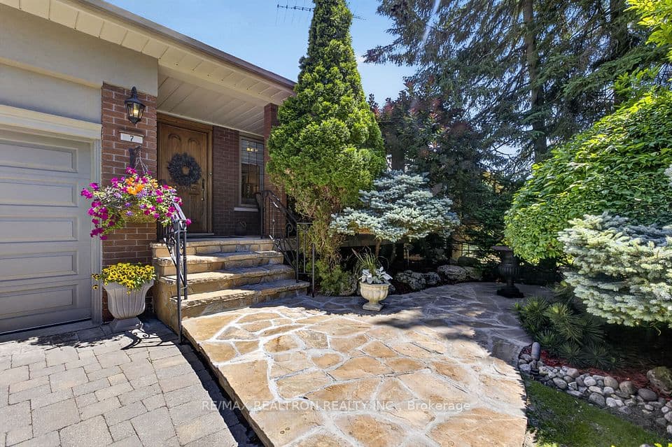 7 Conlins Road, Toronto, ON M1C 1C2 – photo 3