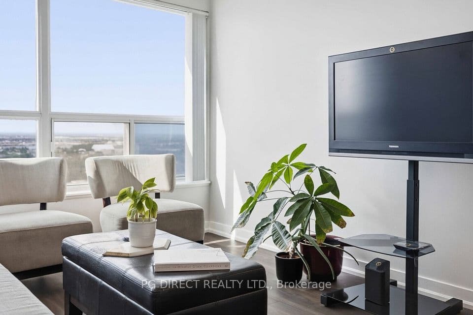 38 Lee Centre Drive 2716, Toronto, ON M1H 3J7 – photo 2