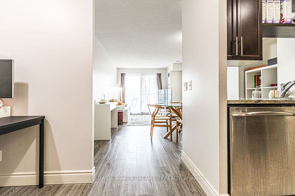60 Town Centre Court 1106, Toronto, ON M1P 0B1 – photo 2